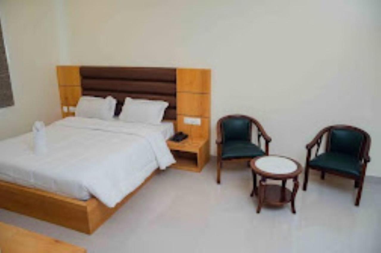 Hotel Grand Lotus Dimāpur Extérieur photo