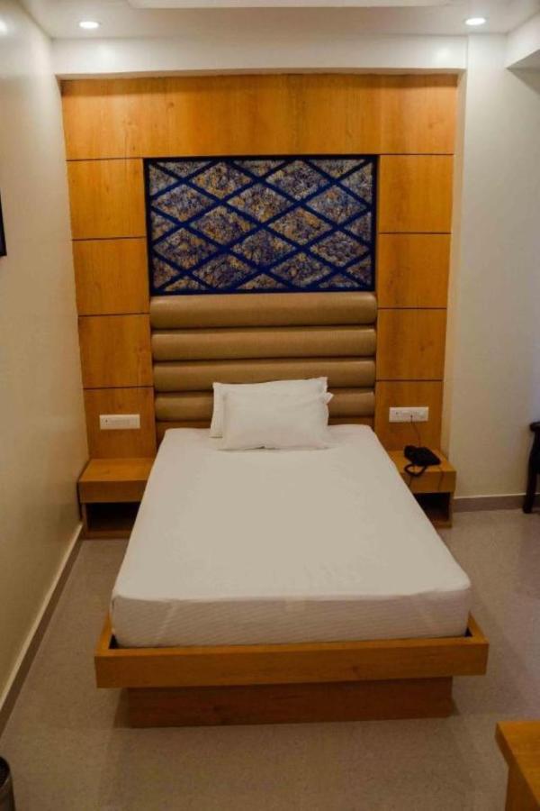 Hotel Grand Lotus Dimāpur Extérieur photo